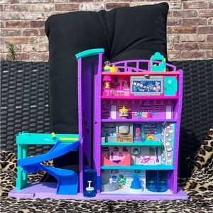 Polly Pocket Pollyville Mega Mall Playset